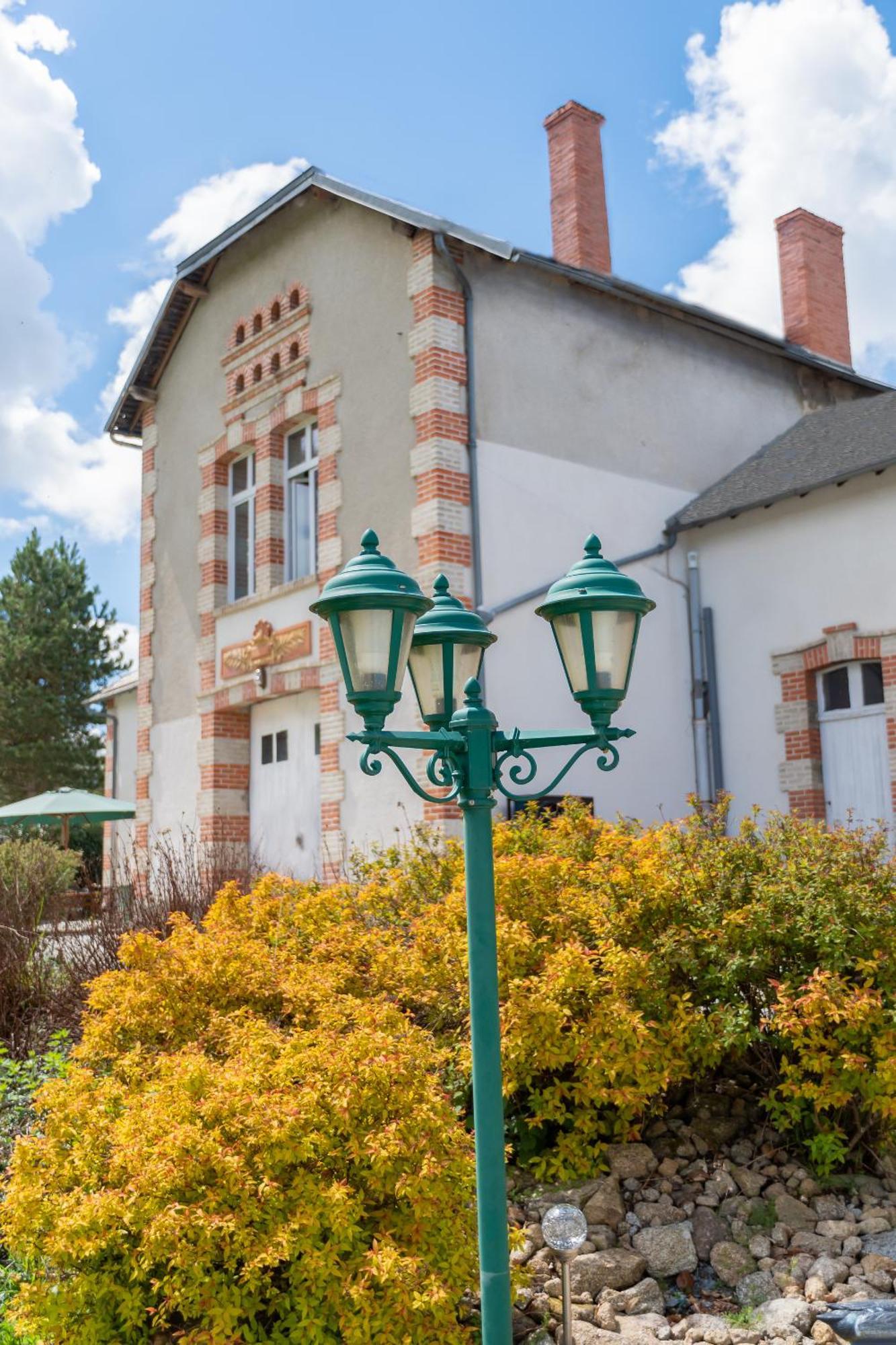 Chateau De Chazelpaud Saint-Bard Ngoại thất bức ảnh
